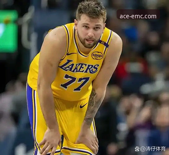东契奇43分火力全开，湖人客场险胜步行者：一场进攻盛宴的战术深度解析